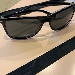 Prada sun glasses
